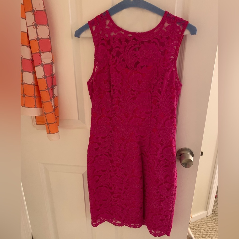 Alexia Admor pink lace dress!